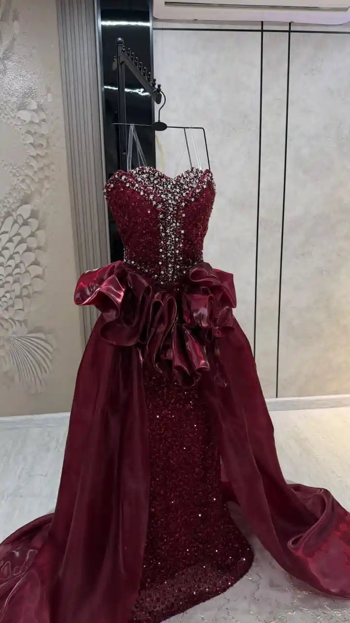 فستان سهرة عودي فاخر بتطريز يدوي وكلفة خرز دبل كلوش - Image 4
