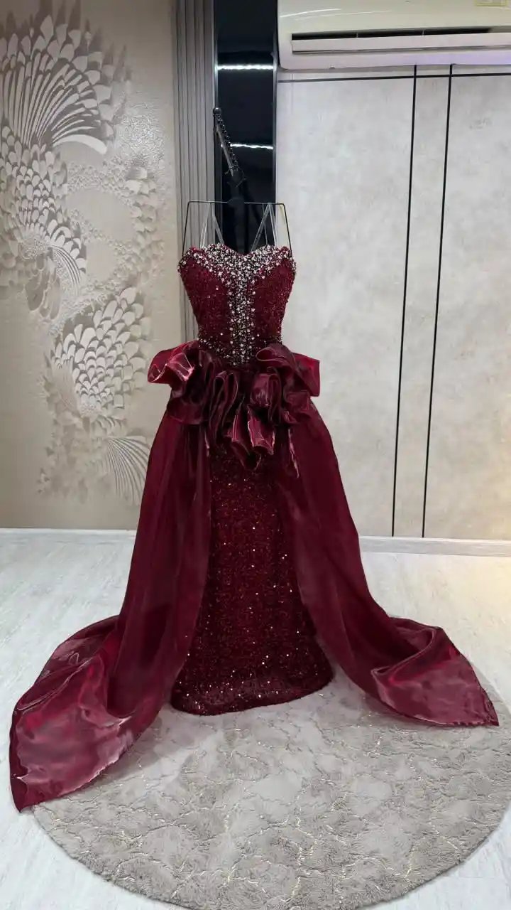 فستان سهرة عودي فاخر بتطريز يدوي وكلفة خرز دبل كلوش - Image 3