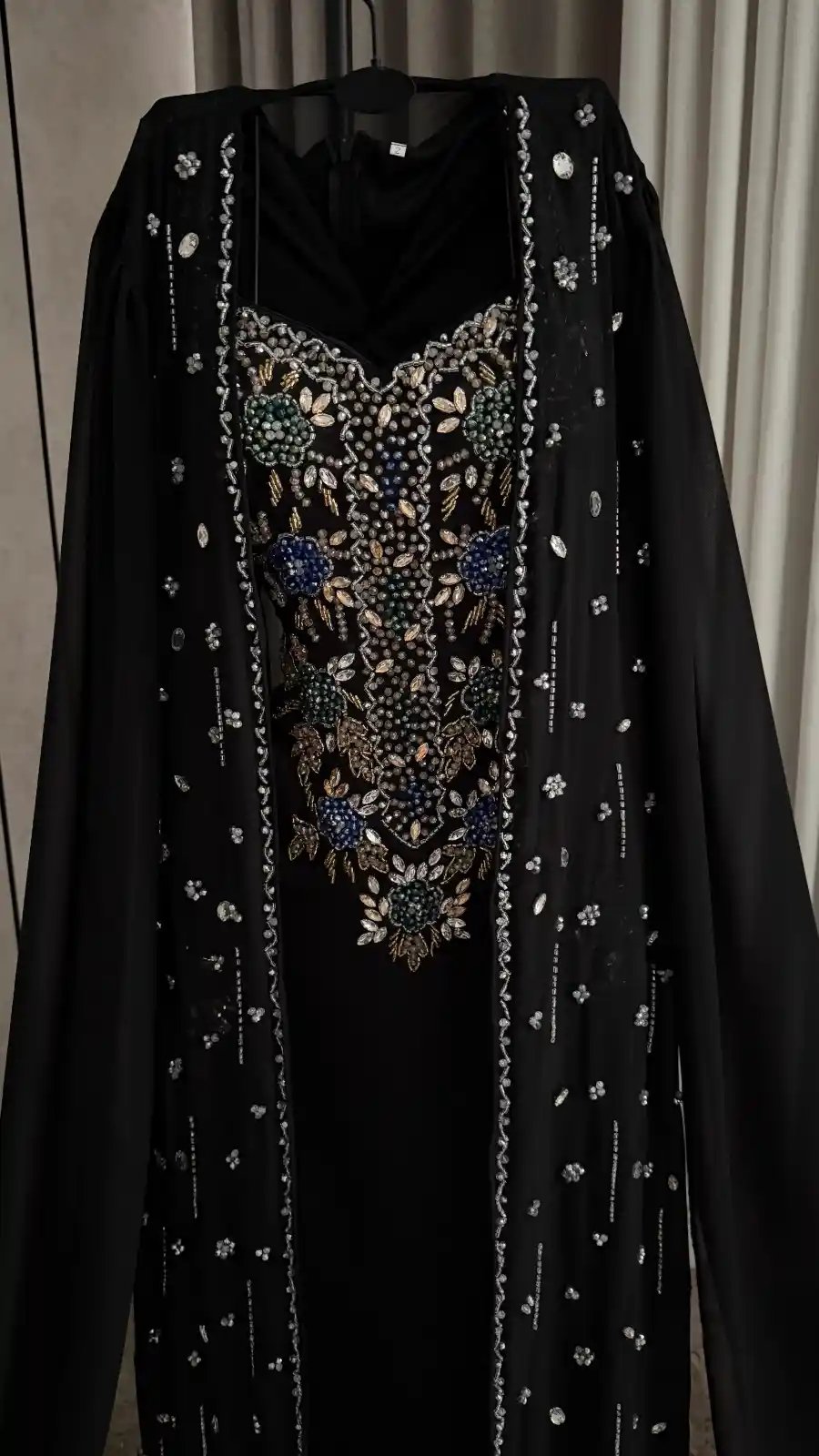 جلابية سهرة شيفون أسود مطرزة يدوياً - إطلالة ملكية ساحرة - Image 7