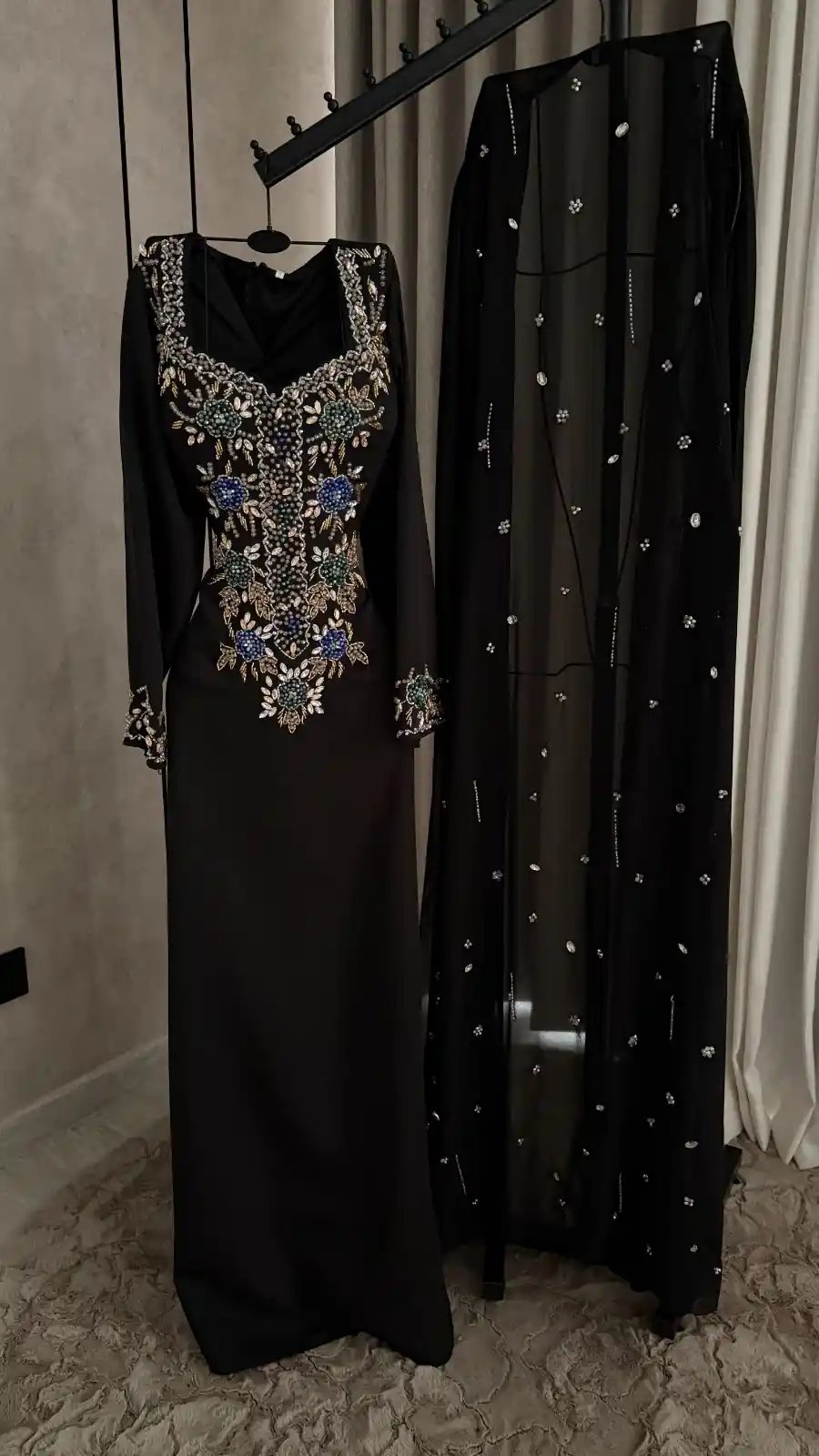 جلابية سهرة شيفون أسود مطرزة يدوياً - إطلالة ملكية ساحرة - Image 6