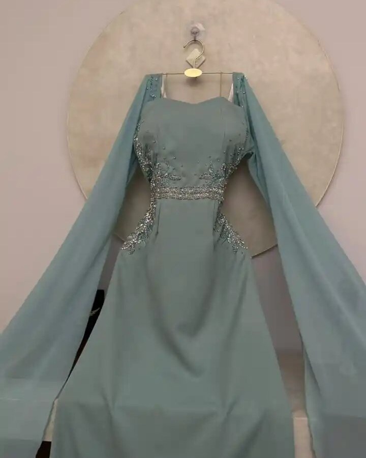 فستان سهرة باربي وشيفون أنيق - إطلالة فاخرة وانسيابية ساحرة