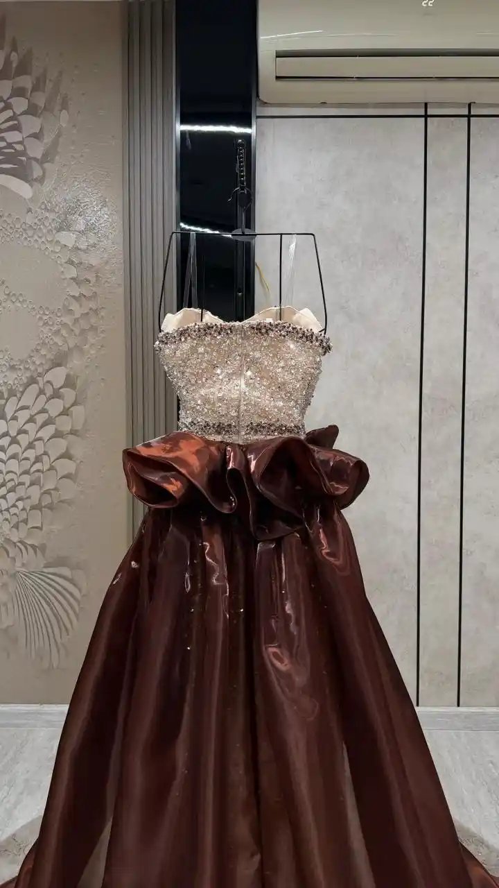 فستان سهرة فاخر بتطريز يدوي وكلفة خرز دبل كلوش - Image 8