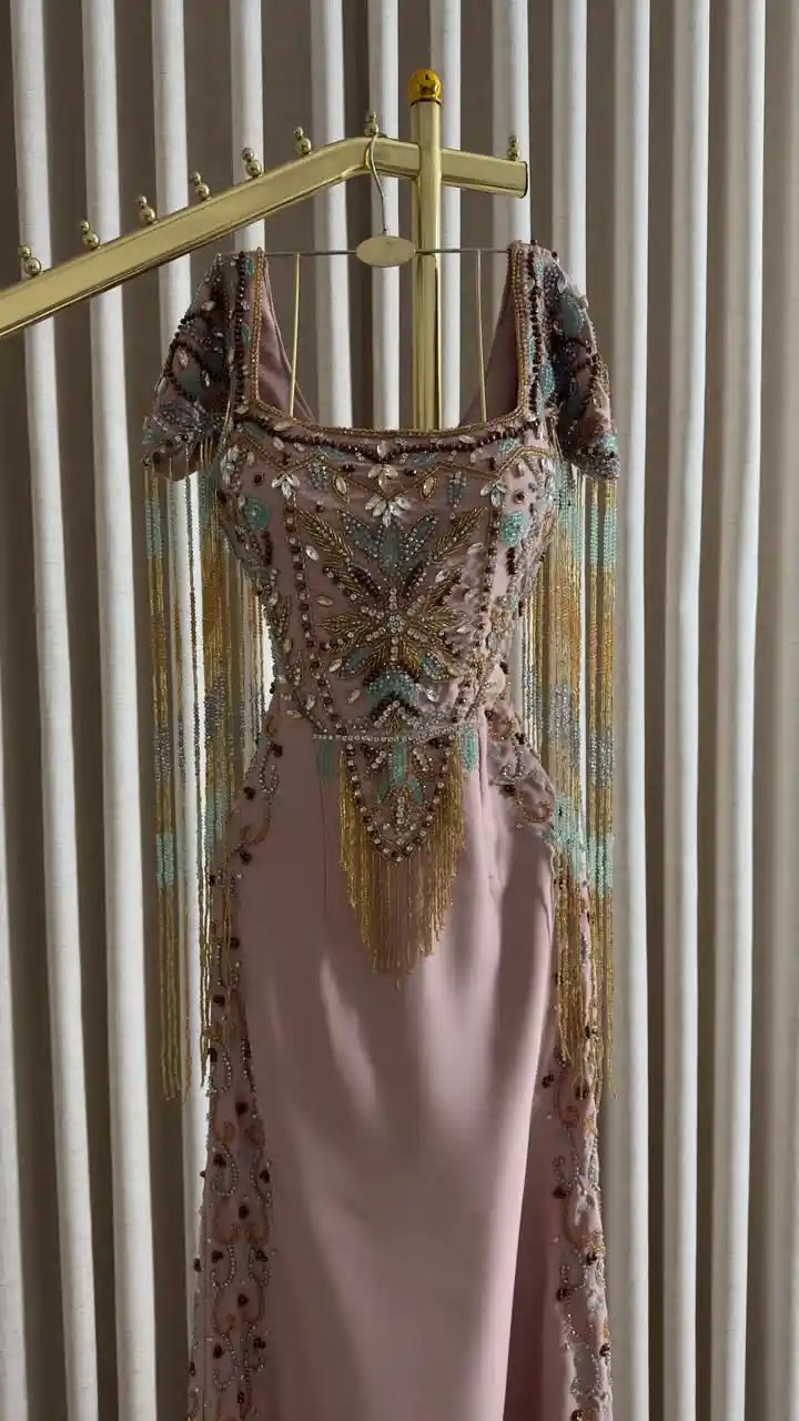 فستان سهرة باربي مع تطريز يدوي - إطلالة فاخرة تفيض بالأنوثة - Image 7